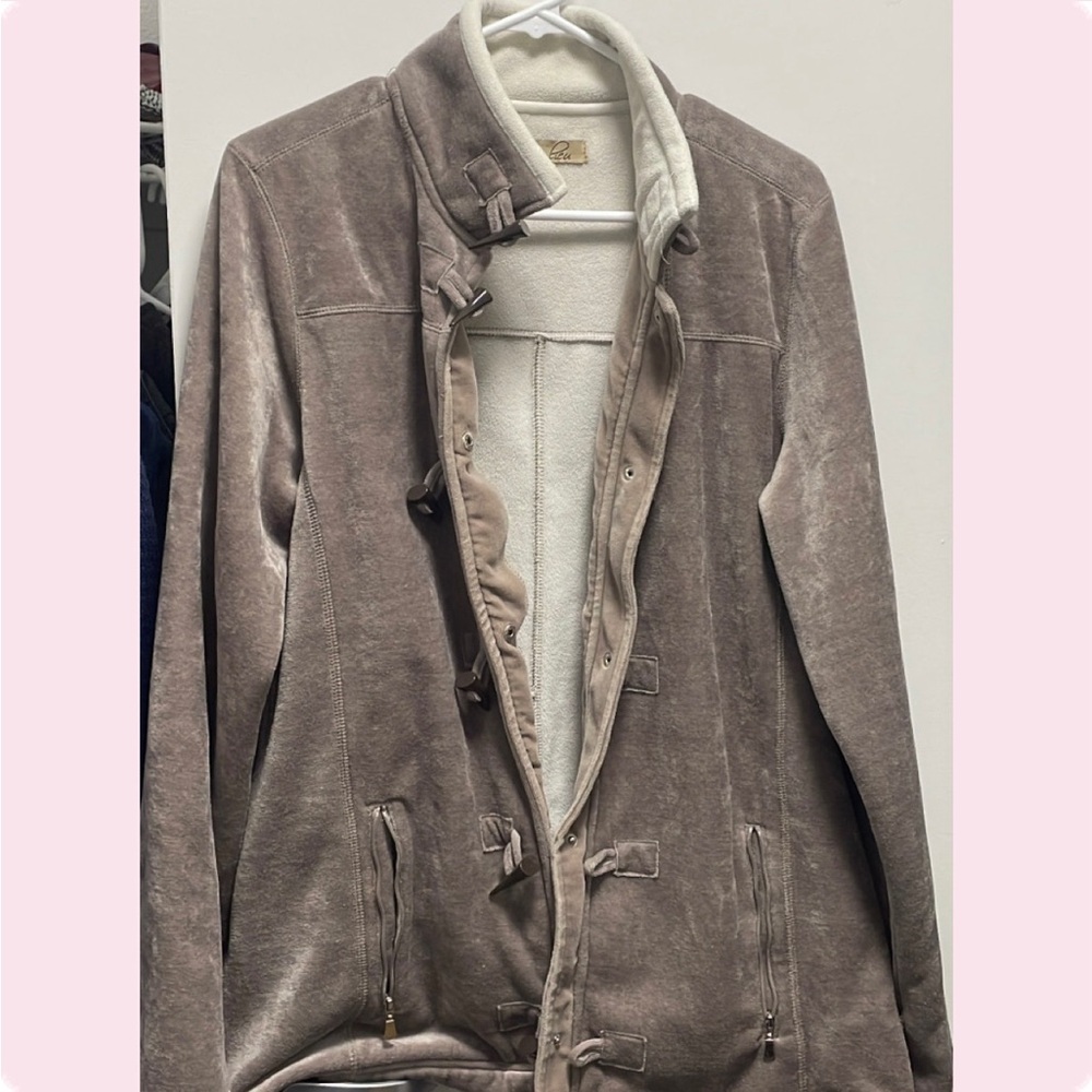 Au Lieu brand winter coat